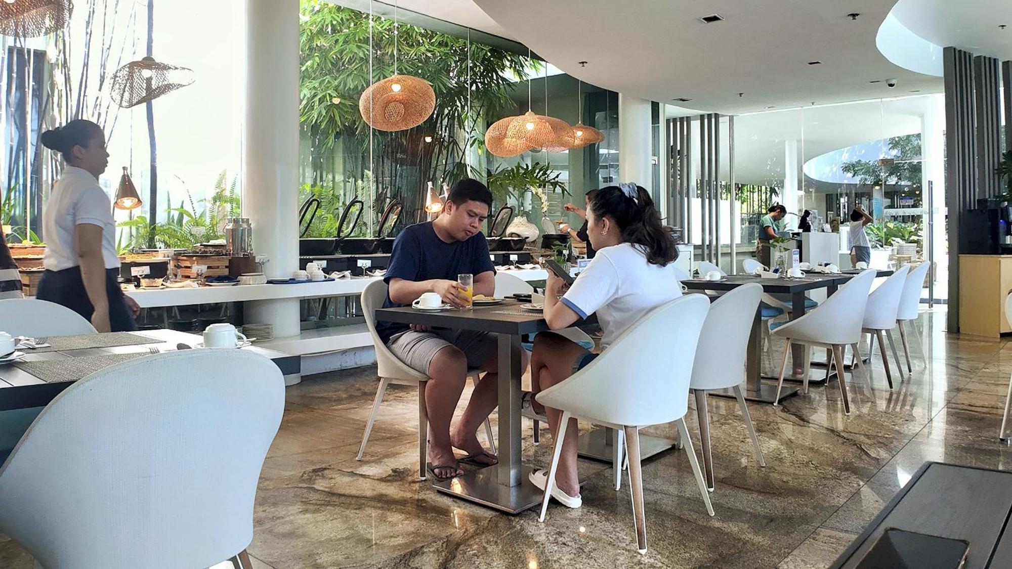 Dominiks Stylish Resort Gem Ocean View Pool Queen Bed At Tambuli 8 Floor Fast Wifi Lapu-Lapu City Eksteriør billede
